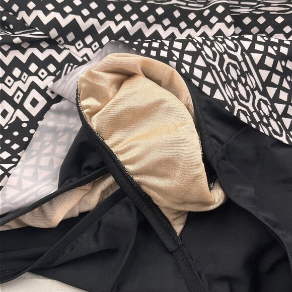 Maxine Hollywood 1pc‎ Swimsuit Women 12 Black White Ruffle Lagenlook Bra Pads - Picture 2 of 8